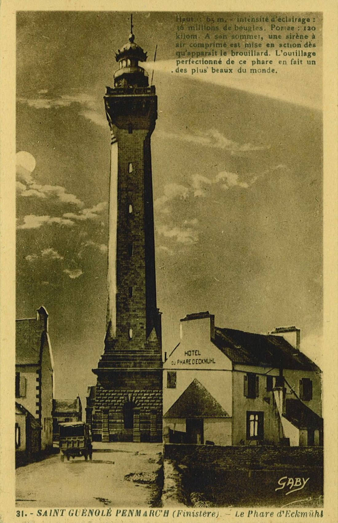 Le phare d'Eckmühl vu de Saint-Guénolé, carte postale ancienne.